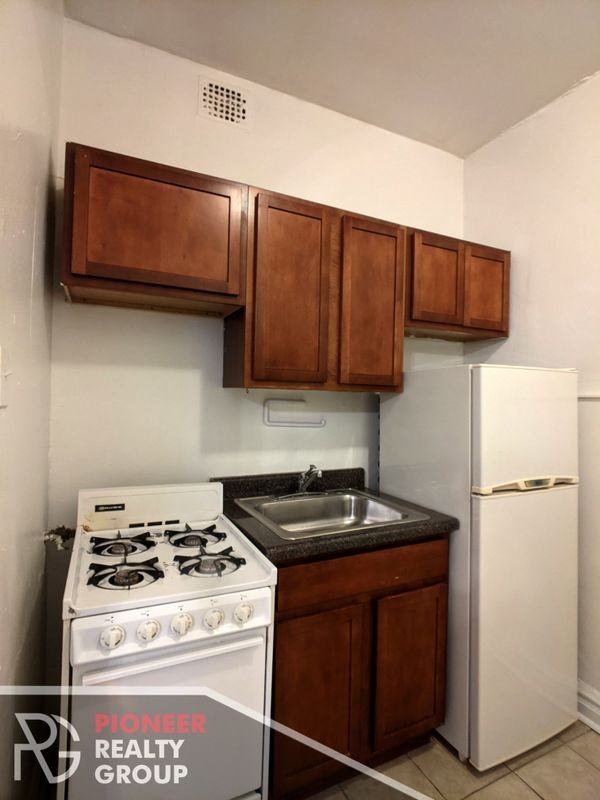 4829 N Damen Ave - Photo 3 of 7