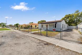 1060 Nw 35th Ave - Photo 1 of 1