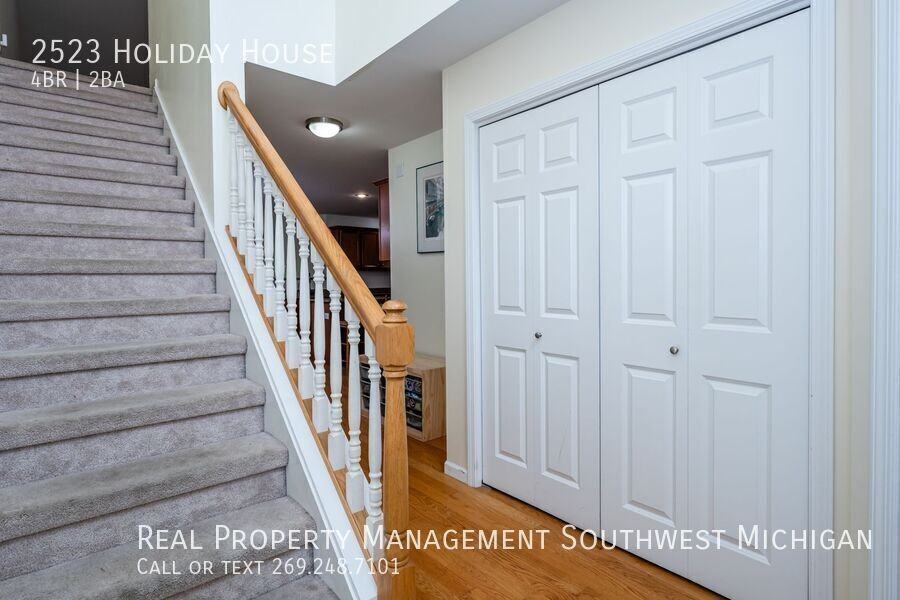2523 Holiday House Rd - Photo 5 of 39