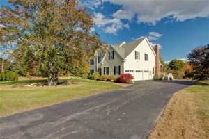 featured image of 201 Maple St