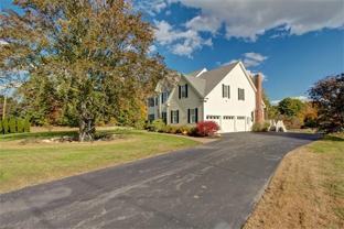 201 Maple St - Photo 1 of 1
