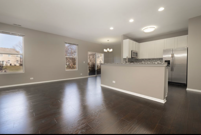 4036 Blackstone Dr - Photo 2 of 20