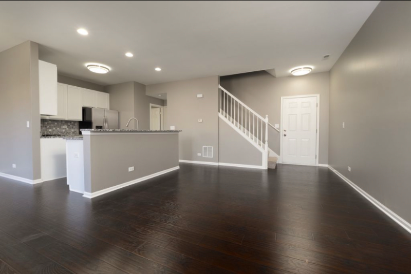 4036 Blackstone Dr - Photo 4 of 20