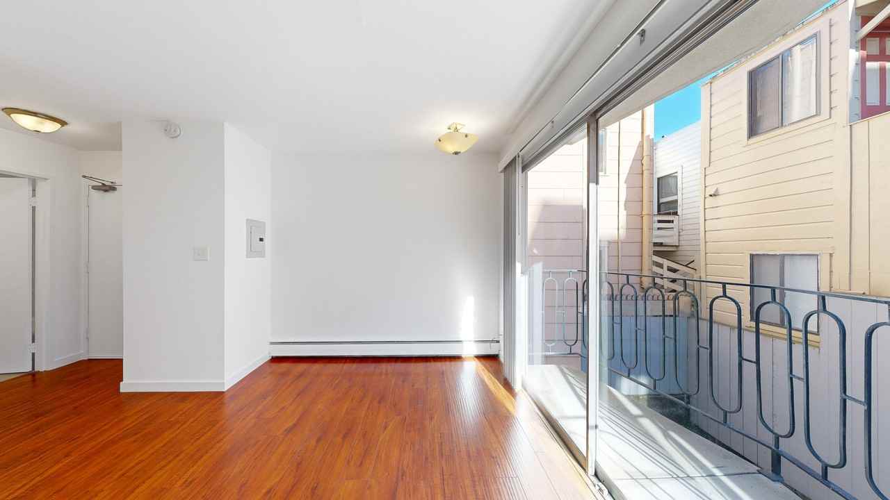 753 Green St #1E - Photo 6 of 10