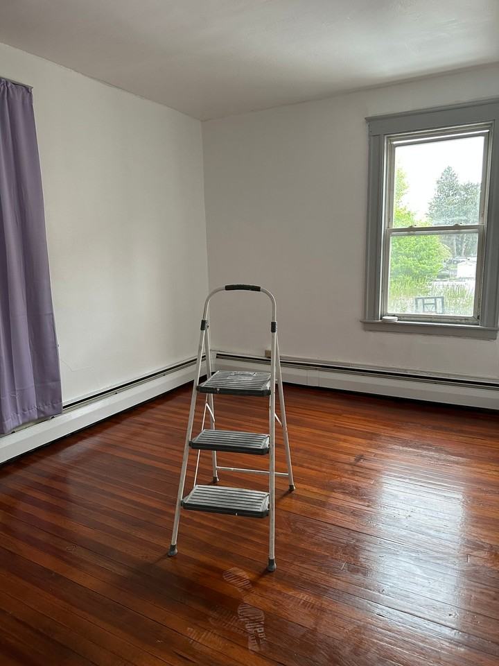 139 Lawlor St #1FL - Photo 3 of 5