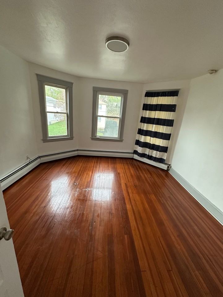 139 Lawlor St #1FL - Photo 4 of 5