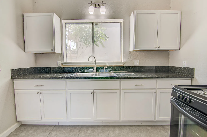3210 40th St #1-2 - Photo 4 of 15