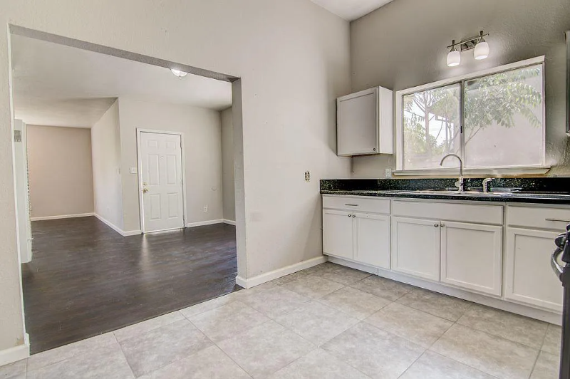 3210 40th St #1-2 - Photo 5 of 15