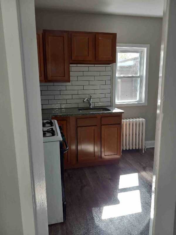 2527 Edgmont Ave #D - Photo 4 of 13