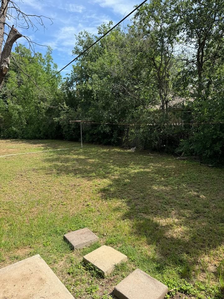 2108 Carlton Way - Photo 3 of 8
