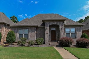 featured image of 9408 Covenant Ln #9408