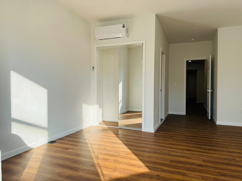 304 E 25th St #A - Photo 6 of 14