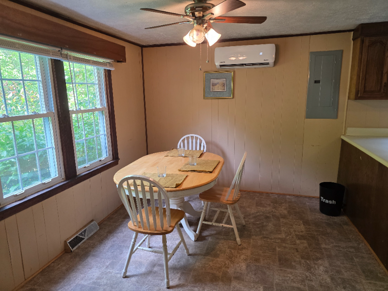 332 Lytle Cove Rd - Photo 4 of 15