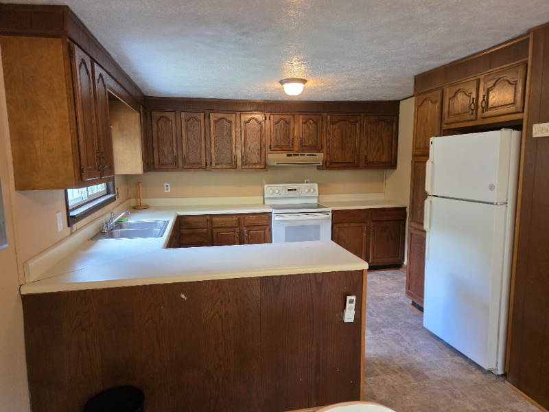 332 Lytle Cove Rd - Photo 5 of 15