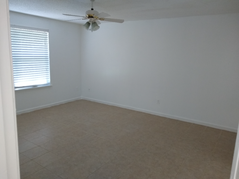 8528 Echoridge Ct - Photo 5 of 10