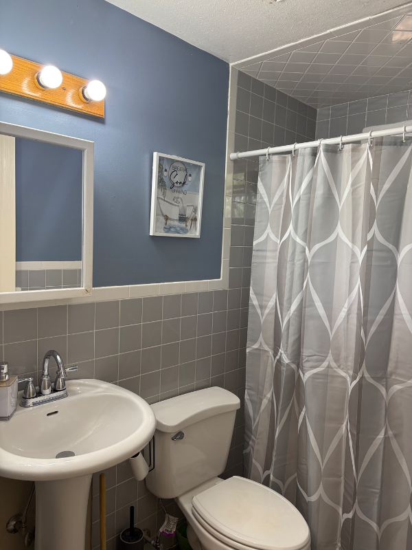 105 Robert Dr - Photo 6 of 26
