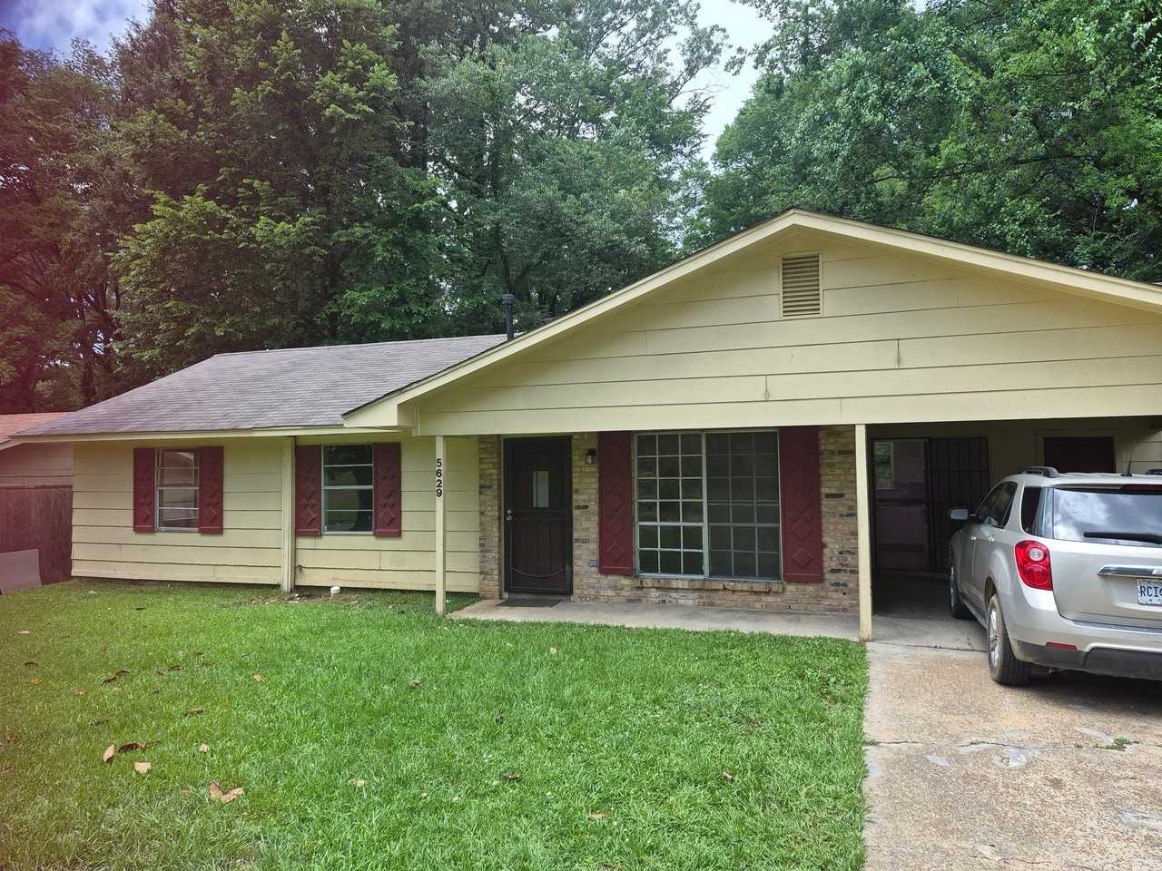 5629 Queen Mary Ln