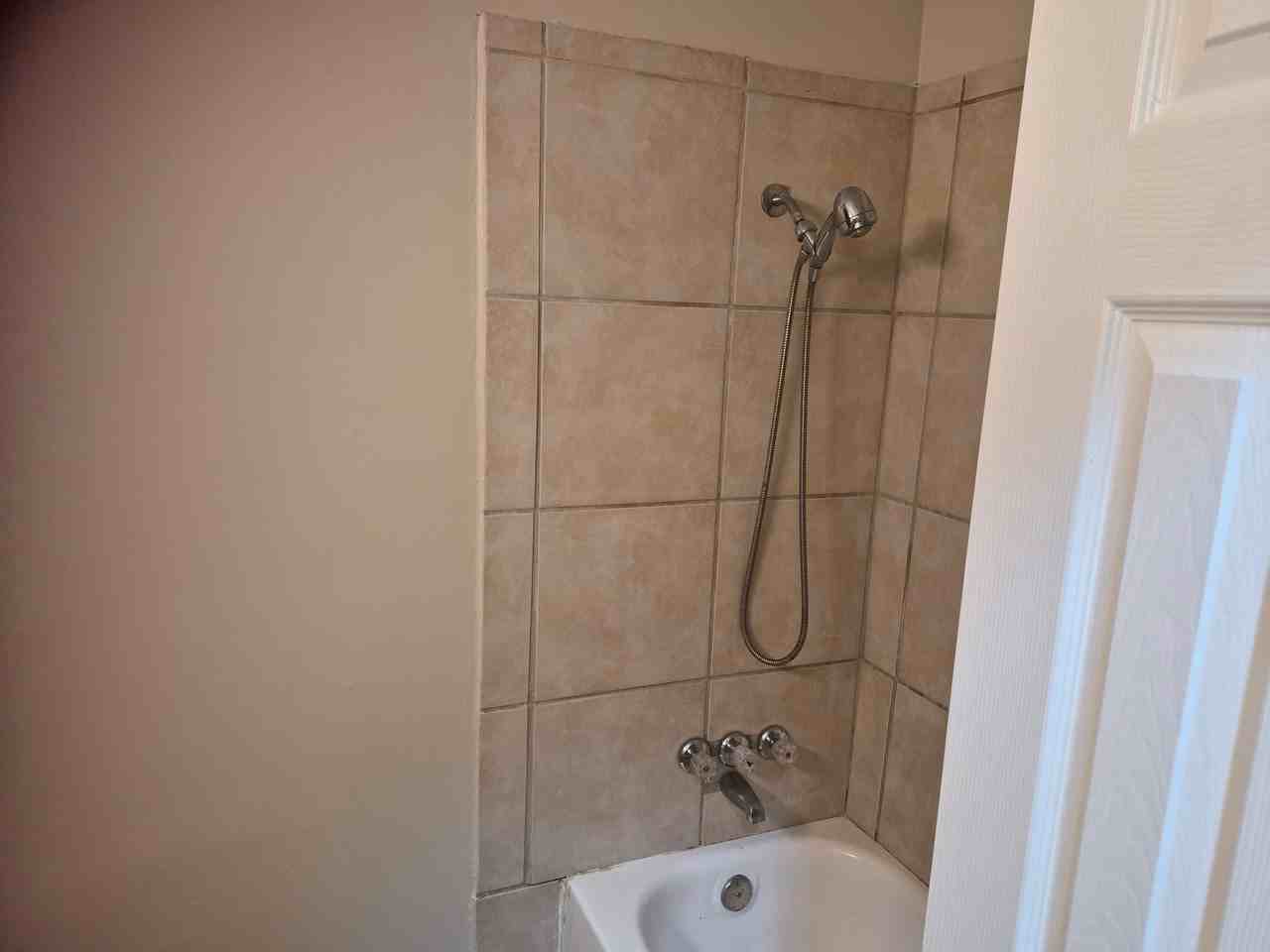 5629 Queen Mary Ln - Photo 5 of 14