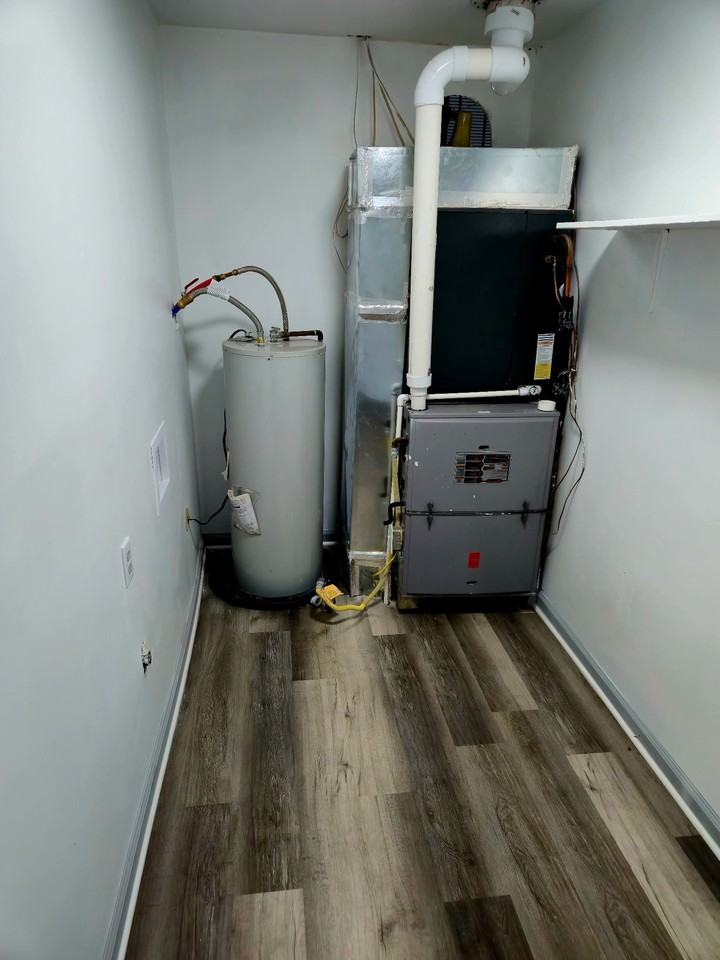 1507 N Leeds St - Photo 3 of 9