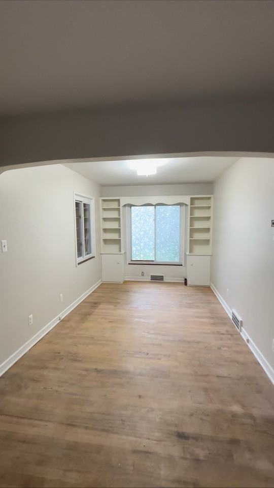 806 Barney Ave - Photo 2 of 6