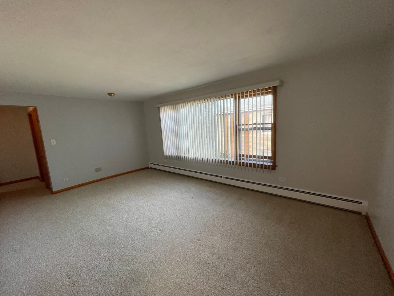 3103 Harlem Ave #3F - Photo 2 of 6