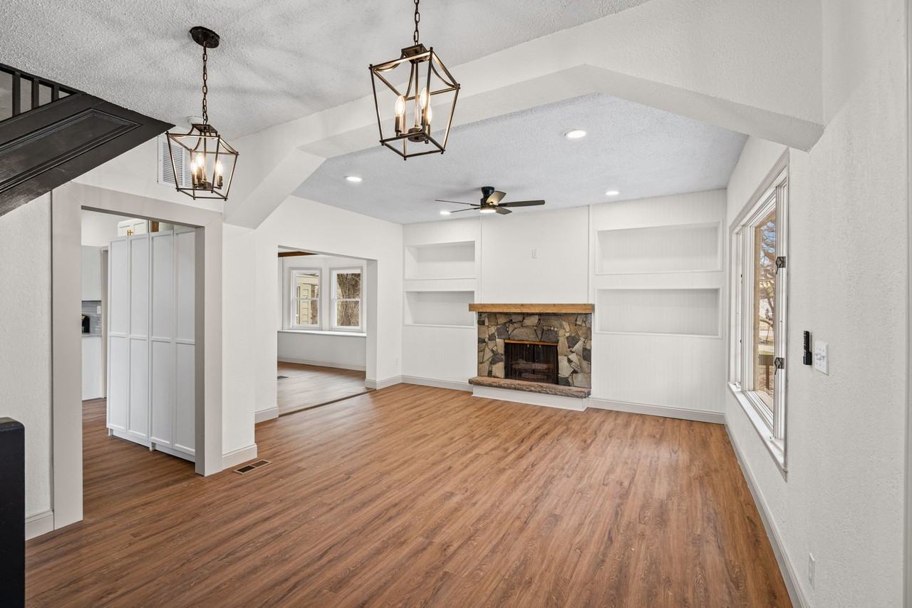 3644 Washington Ave - Photo 2 of 20