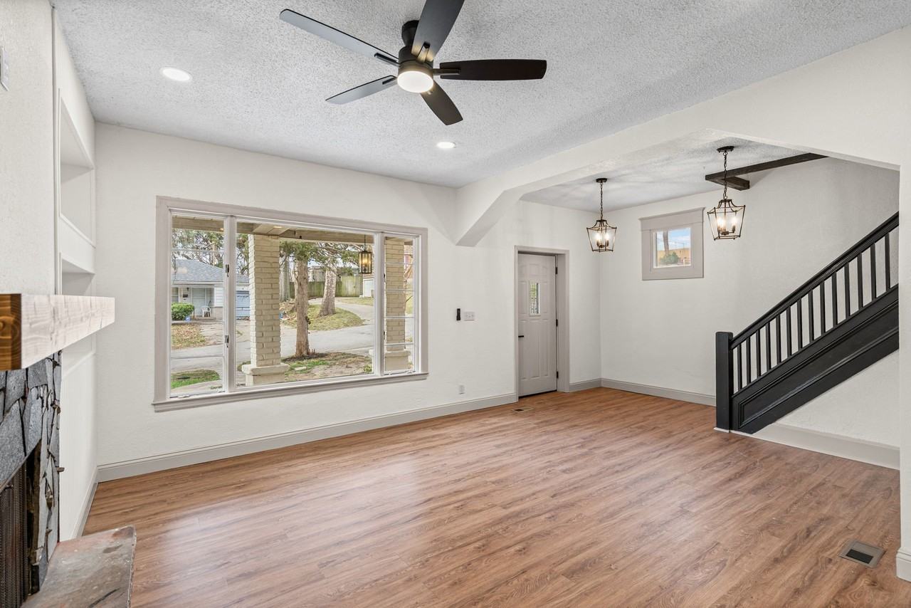 3644 Washington Ave - Photo 3 of 20