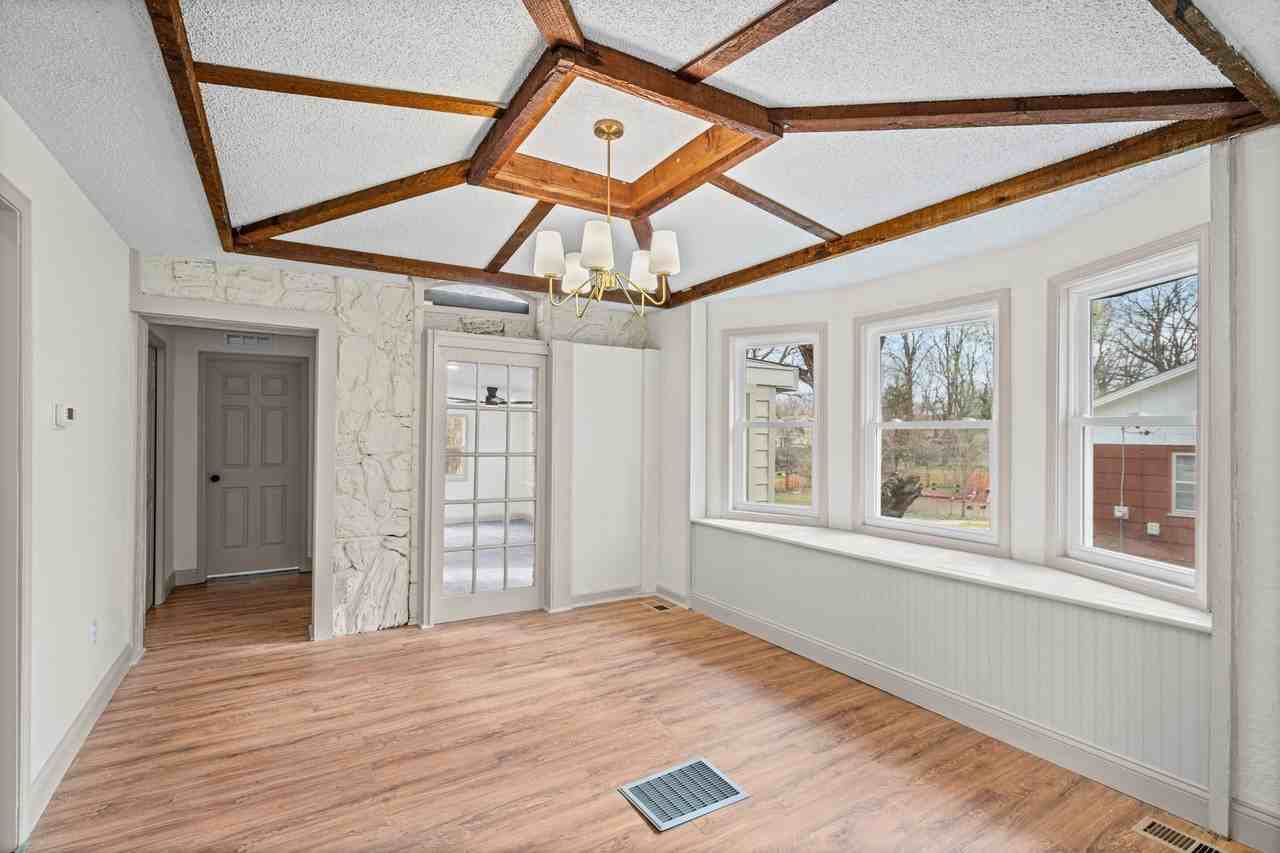 3644 Washington Ave - Photo 4 of 20