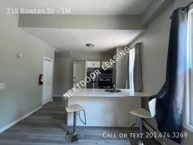 218 Bowers St #1M - Photo 1 of 1