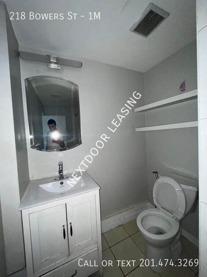 218 Bowers St #1M - Photo 4 of 10