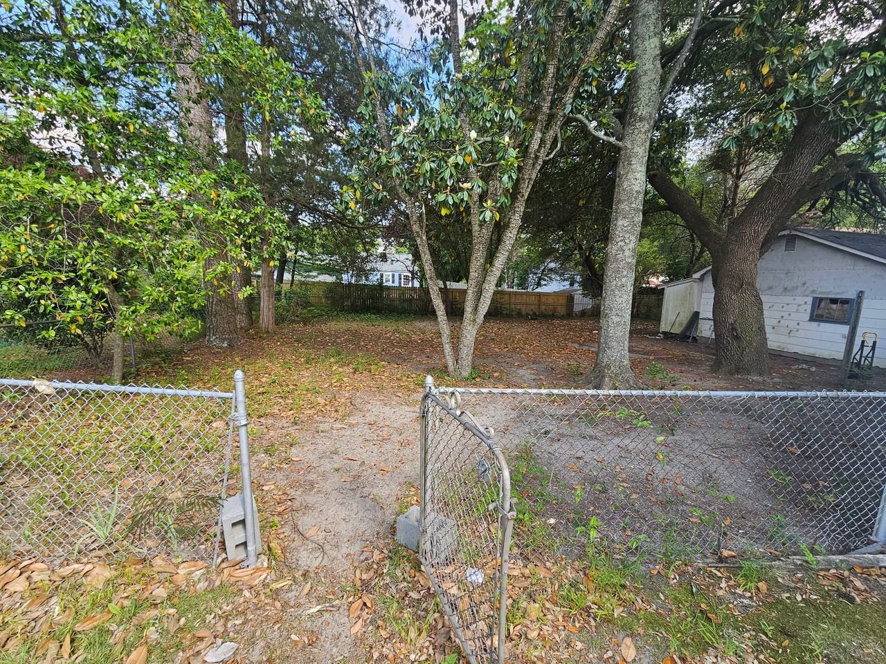 507 Seymour St - Photo 2 of 12