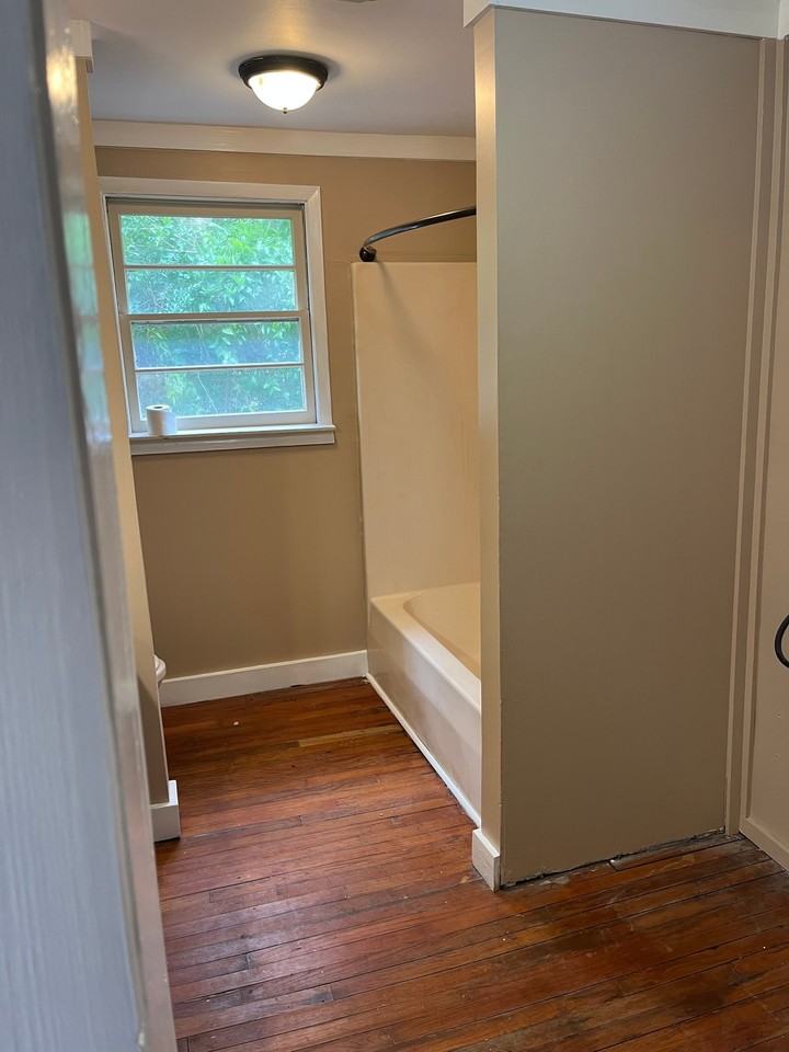 230 W 3rd St S - Photo 3 of 12
