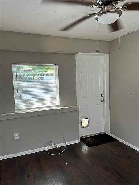 3300 16th Ave S - Photo 3 of 9