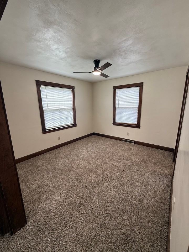 1908 24th St - Photo 2 of 15