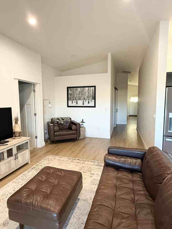 51778 Mountain Pine St - Photo 4 of 20