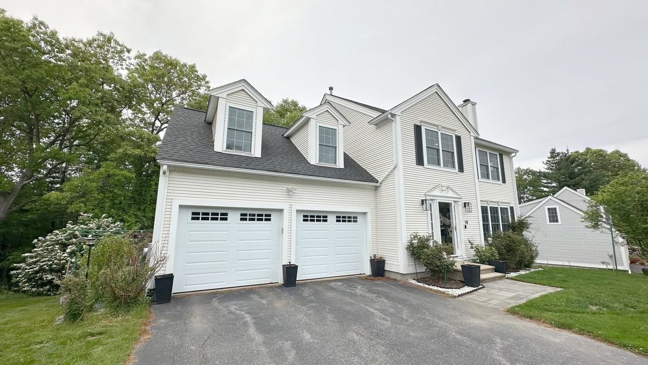 19 Indian Pond Rd - Photo 2 of 20