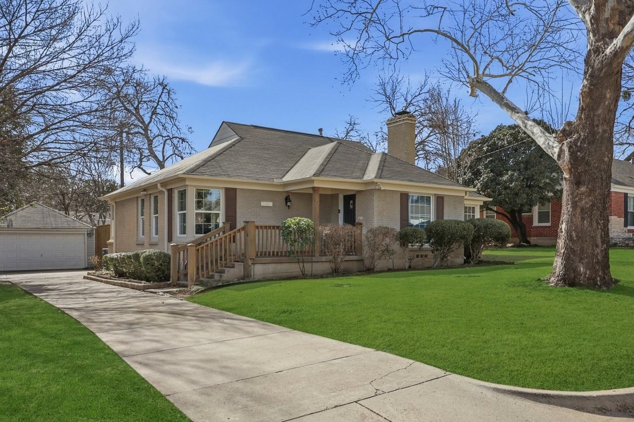 3601 Rogers Ave - Photo 2 of 20