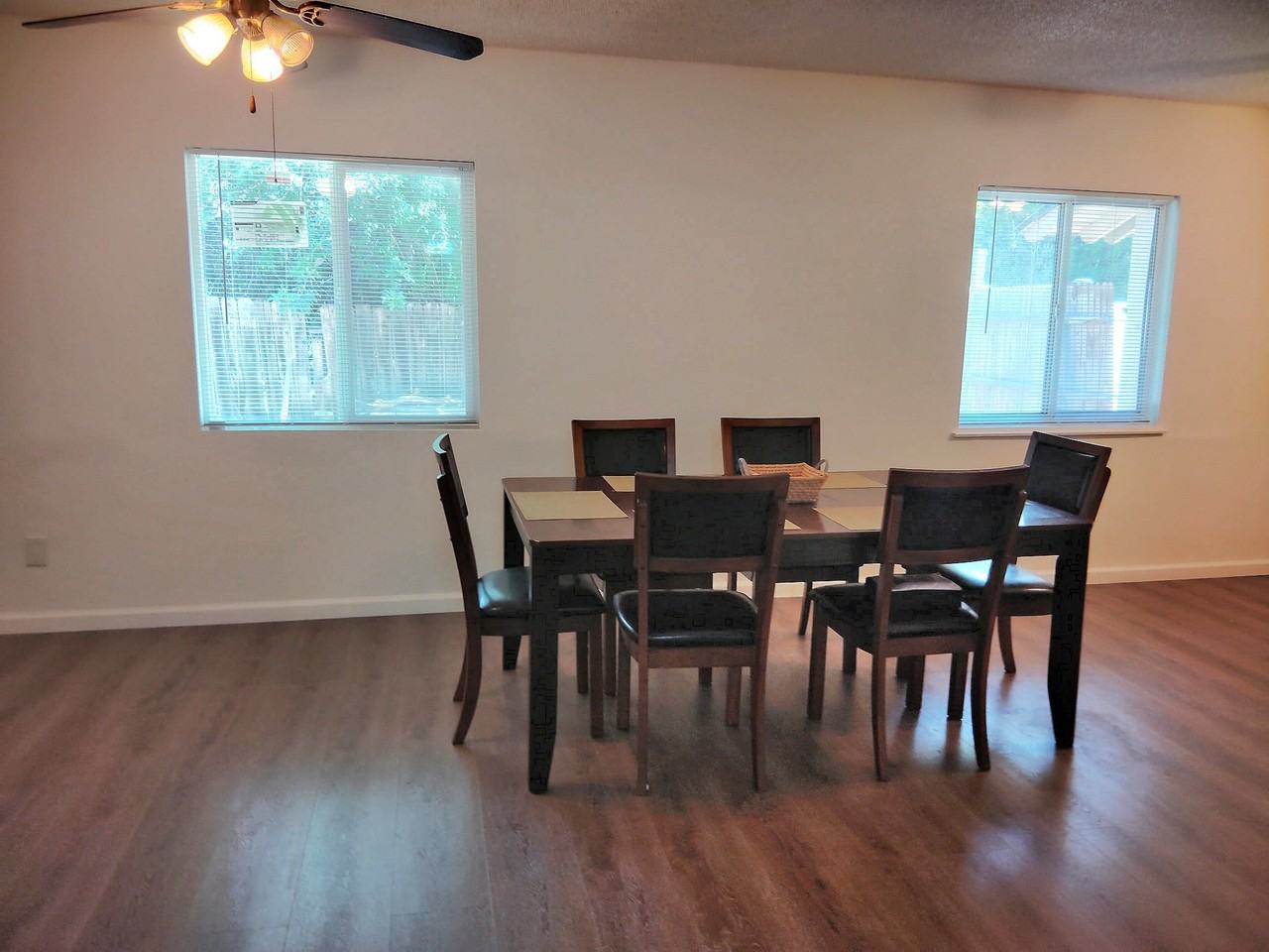 370 E Virginia St - Photo 4 of 17