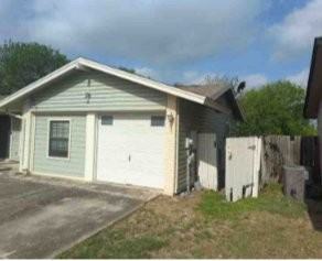 317 Vivian Dr - Photo 2 of 4