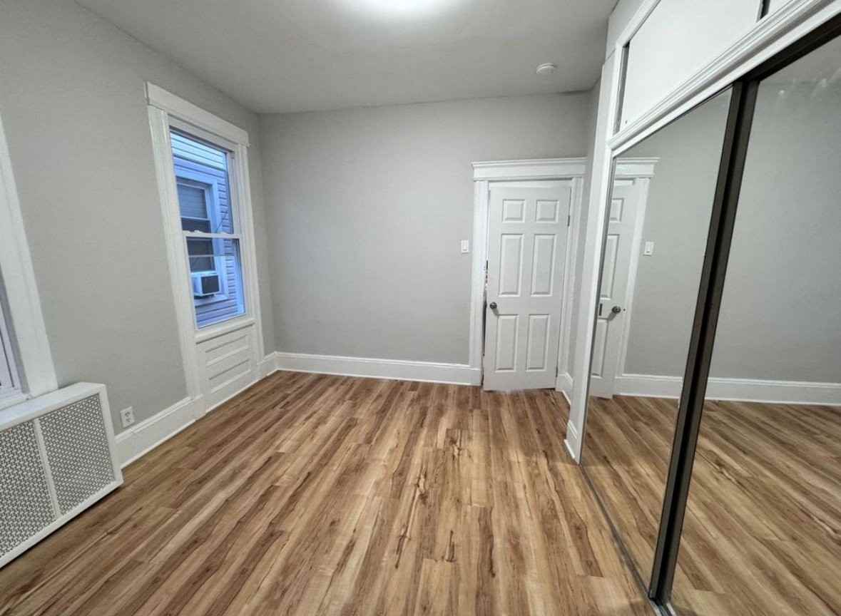 551 57th St Fl 2 - Photo 5 of 10