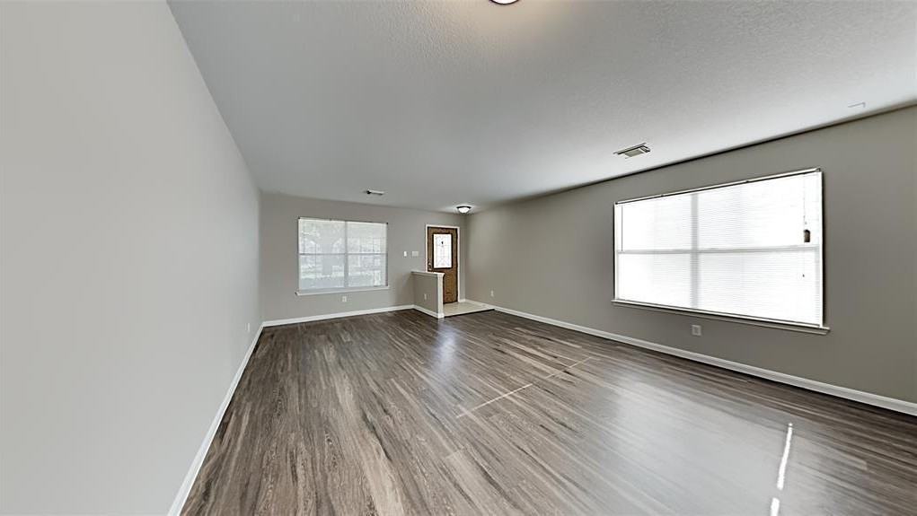 15406 Lynford Crest Dr - Photo 3 of 17