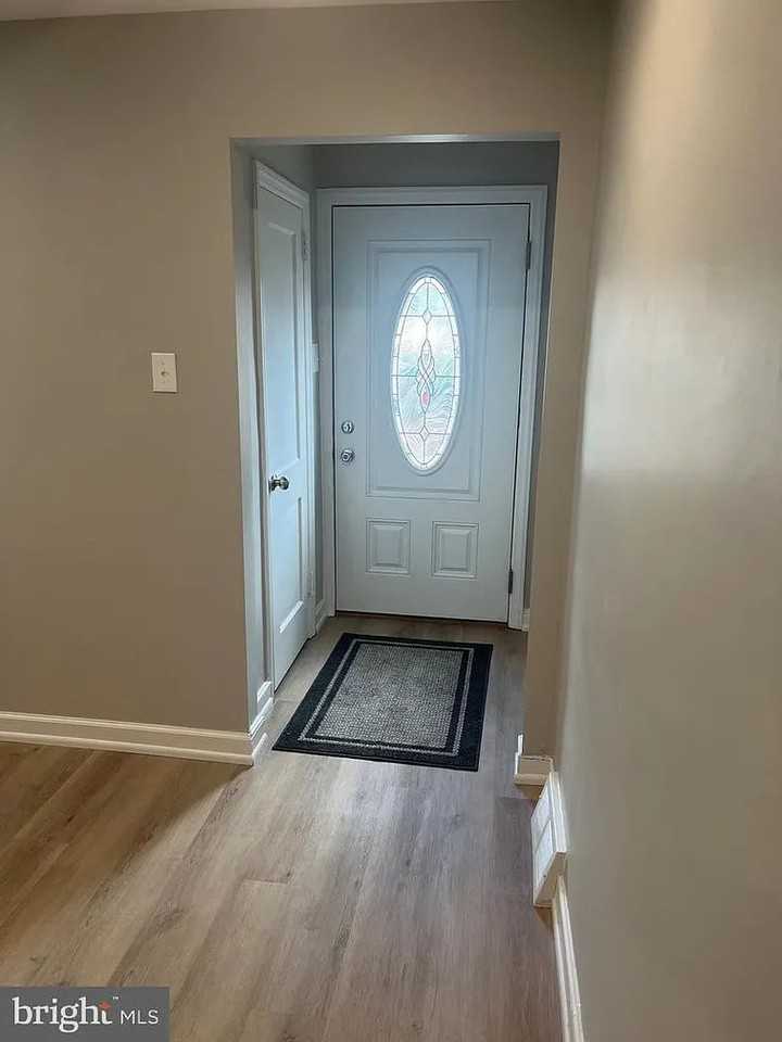 7050 Lynford St - Photo 3 of 20