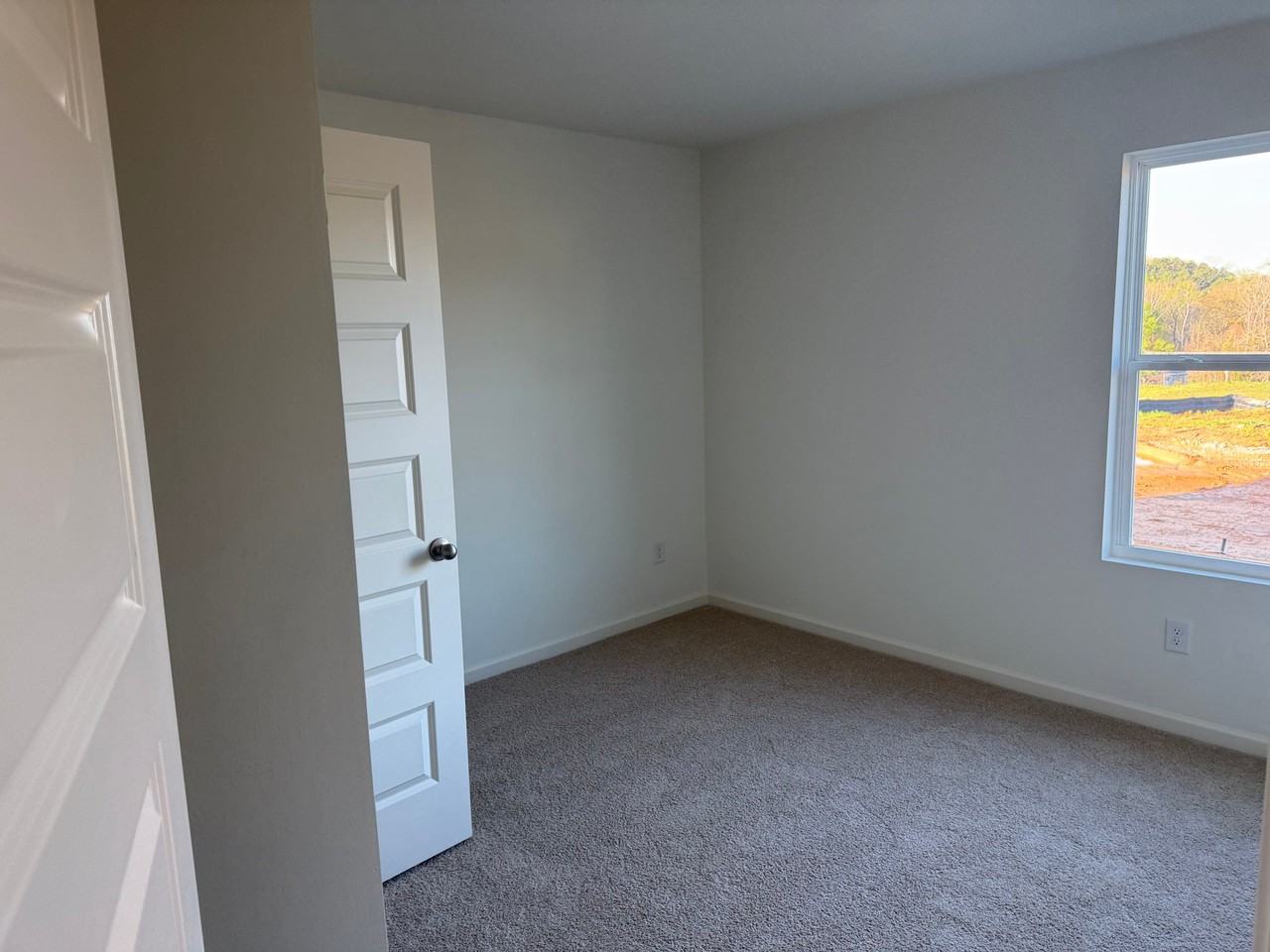 2391 Sky Drive - Photo 2 of 13