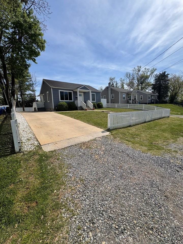 1331 Dudley St Nw - Photo 4 of 19