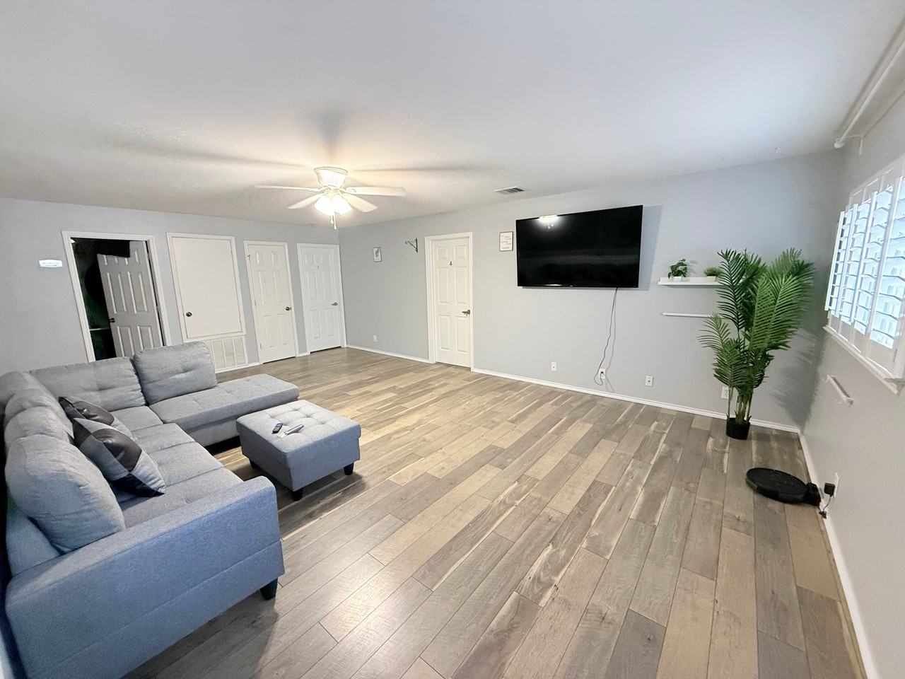 1712 Creek Knl - Photo 3 of 16
