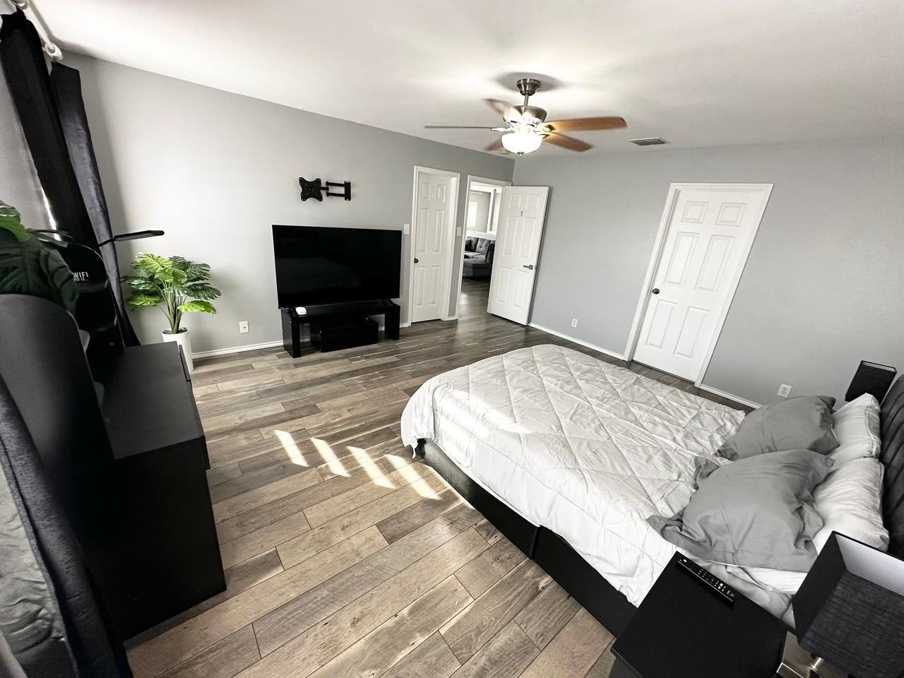 1712 Creek Knl - Photo 5 of 16
