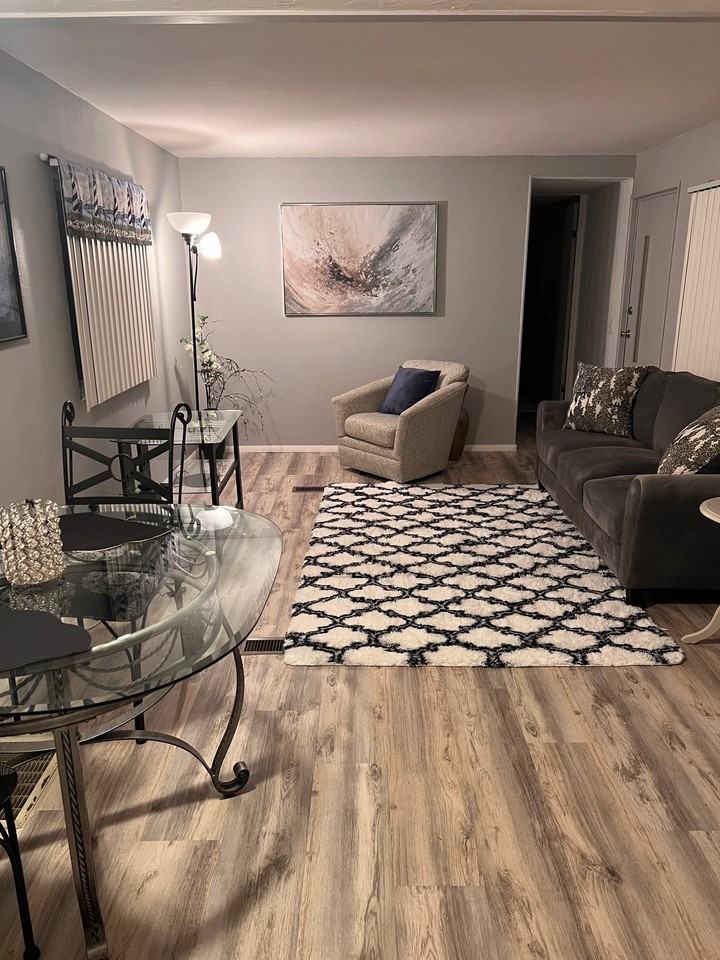 705 Roma Rd - Photo 2 of 7