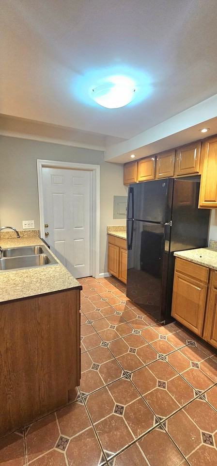 429 Ellsworth Ave #BS - Photo 4 of 11