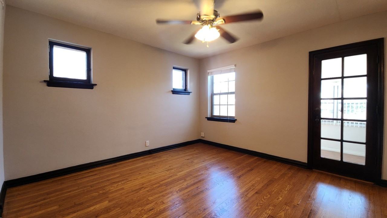 6364 Sutherland Ave #1stFL - Photo 7 of 9