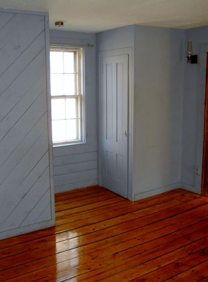 128 Pleasant St #2 - Photo 6 of 12